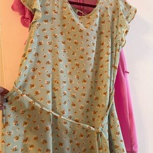 Floral Print Maternity Top with Belt